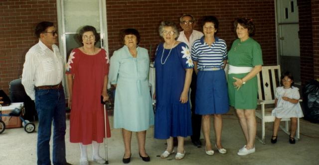 Doug, Dot, Dora, Toppie, Jim, Shirley, 'Nette, and Jennifer